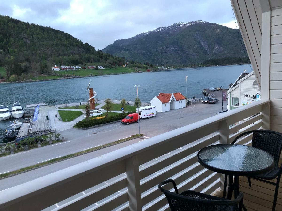 Balestrand Fjordapartments Екстериор снимка