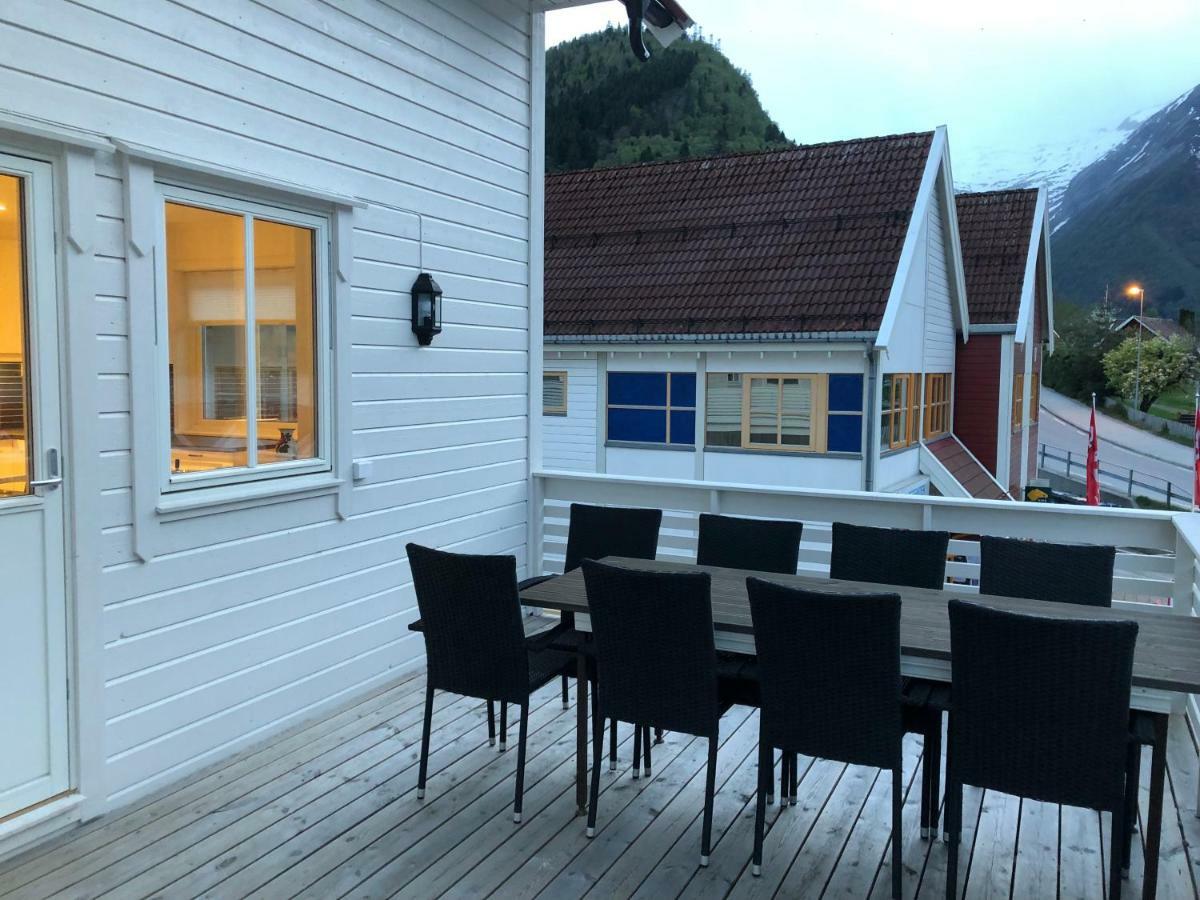 Balestrand Fjordapartments Екстериор снимка